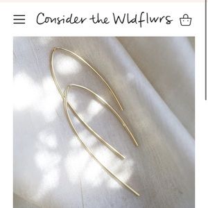 Consider the Wildflowers Luxe Threader Gold Earrings ✨